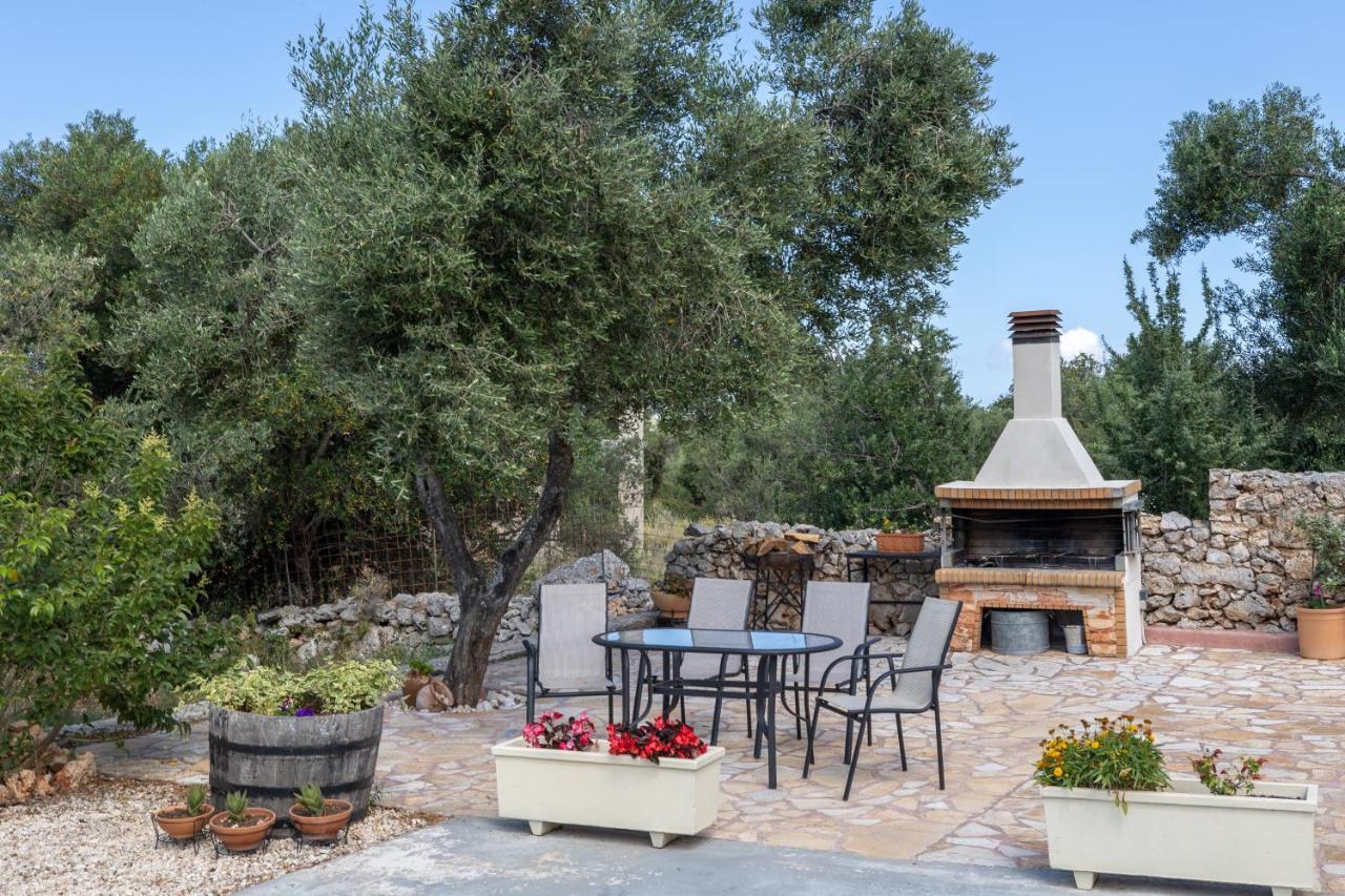 White House Studios & Apartments Argostoli  Luaran gambar