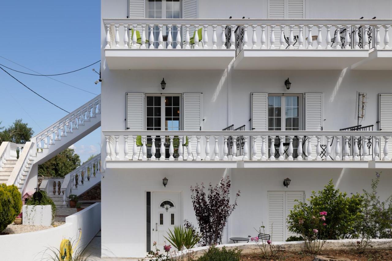 White House Studios & Apartments Argostoli  Luaran gambar