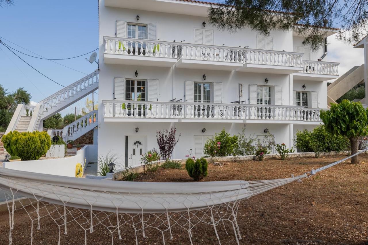 White House Studios & Apartments Argostoli  Luaran gambar