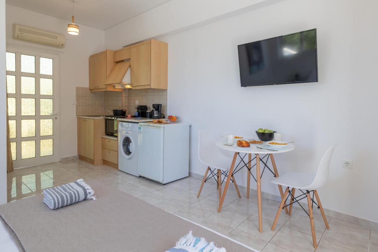 White House Studios & Apartments Argostoli  Luaran gambar